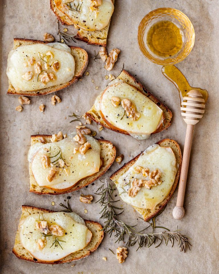 bruschetta pere e pecorino (1)-min