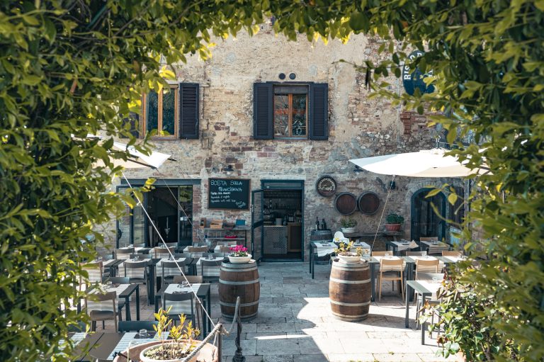 Sosta Francigena Restaurant San Gimignano Poggio ai Laghi 1